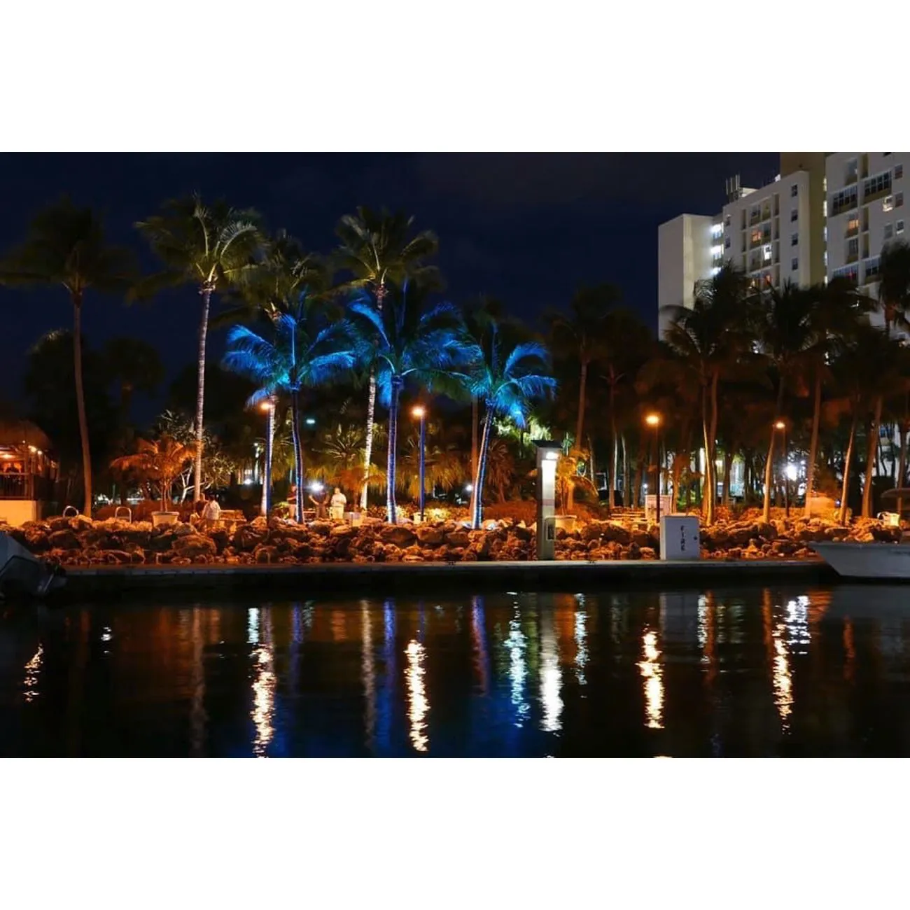 9 Series Full Color 5-Inch Brass LED Up Light