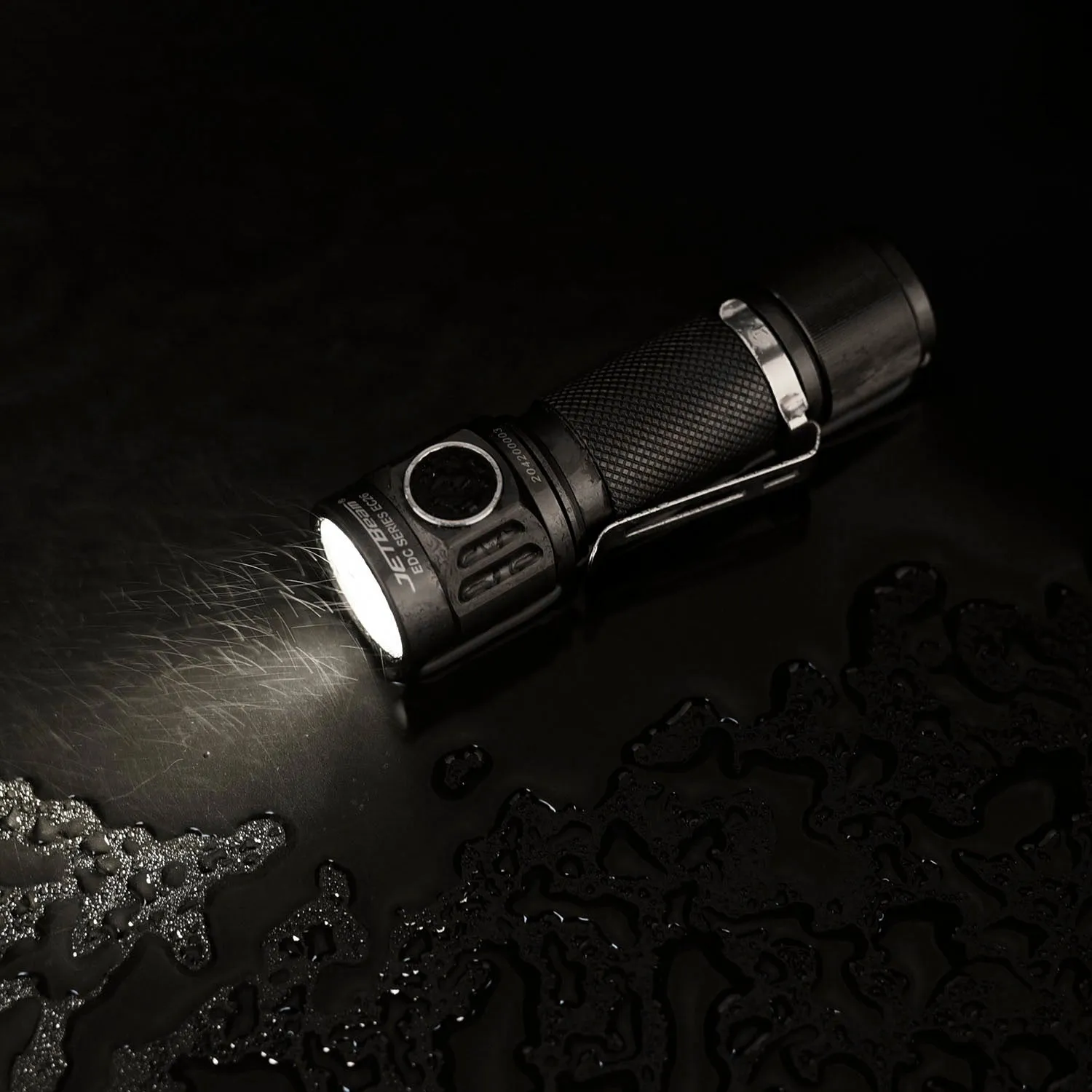 JETBeam EC26 3600 Lumen Flashlight 1 * 18650 Battery 4*CREE XP-L HI LEDs
