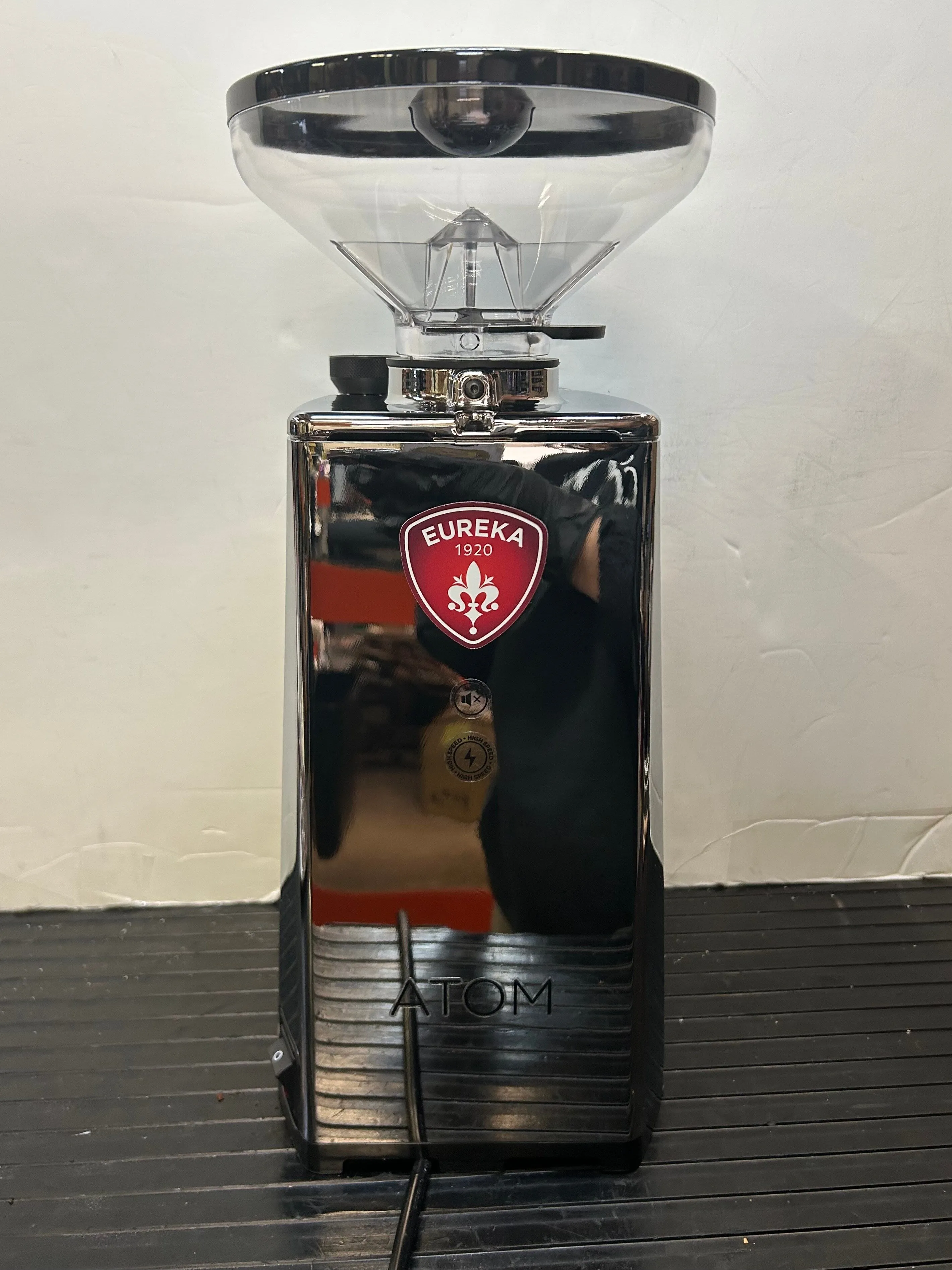 Open Box Eureka Atom 75 (3415)