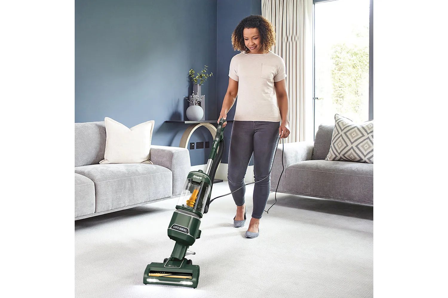 Shark Anti Hair Wrap Pet Upright Stick Vacuum Cleaner | NZ691UKT