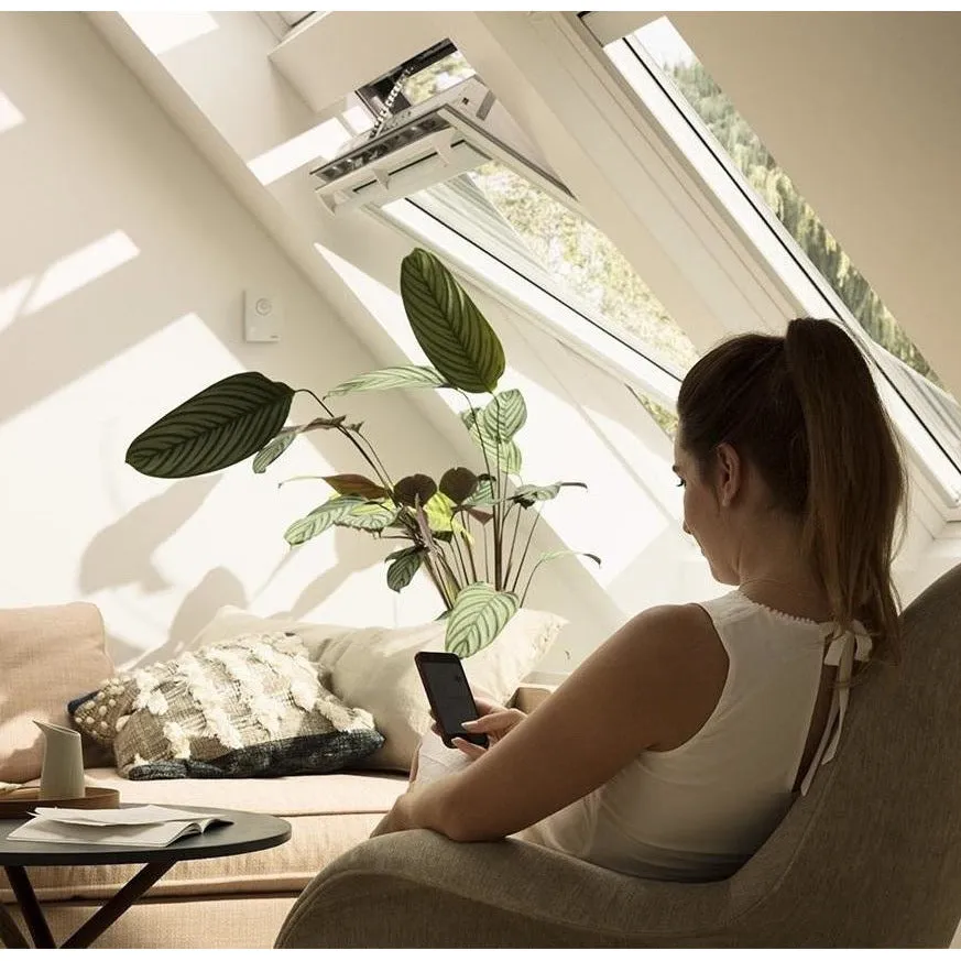 VELUX GGL FK08 206821U Triple Glazed White Painted INTEGRA® Electric Window (66 x 140 cm)