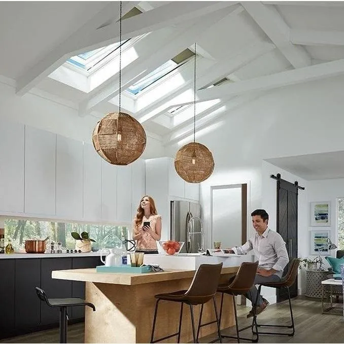 VELUX GGU UK04 007030 Maintenance Free Polyurethane INTEGRA® SOLAR Window (134 x 98 cm)